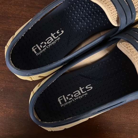 Robert Wayne Floats Shoes - Picture 2 of 5